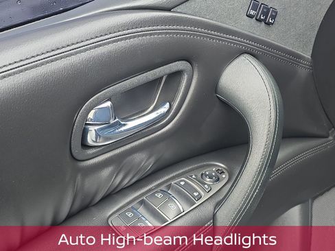 Used 2021 Nissan Armada SL image 15