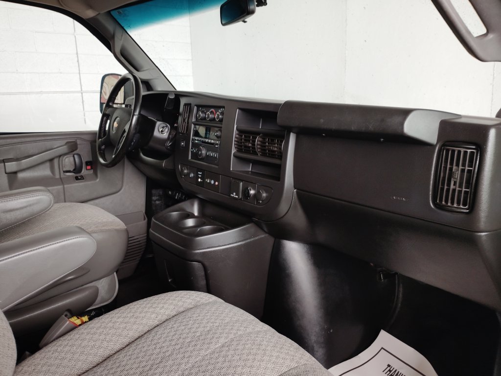 Used 2020 Chevrolet Express 3500 LS RWD image 11