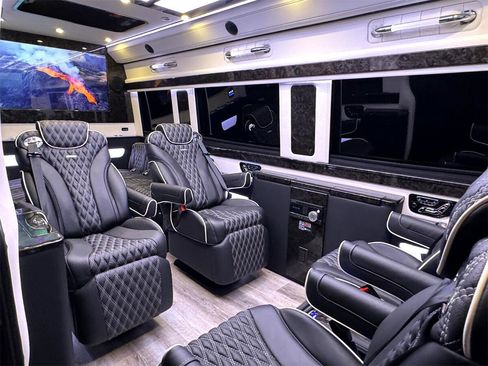 Used 2023 Mercedes-Benz Sprinter 3500 w/ Parking Package image 12