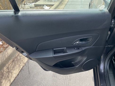 Used 2016 Chevrolet Cruze LT image 15