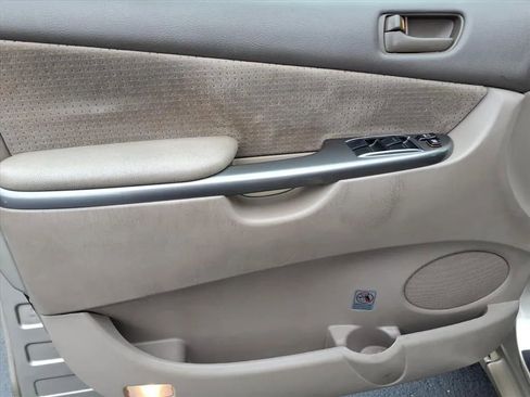Used 2009 Toyota Sienna LE image 24