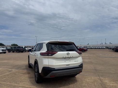 Certified 2023 Nissan Rogue SV AWD/4WD image 8