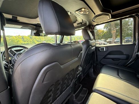 Used 2022 Jeep Wrangler Unlimited Rubicon 4xe w/ Dual Top Group image 34