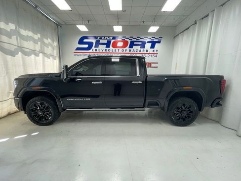 New 2026 GMC Sierra 2500 Denali Ultimate AWD/4WD image 8