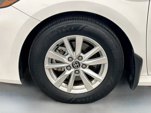 Used 2025 Toyota Camry LE w/ Convenience Package FWD image 27