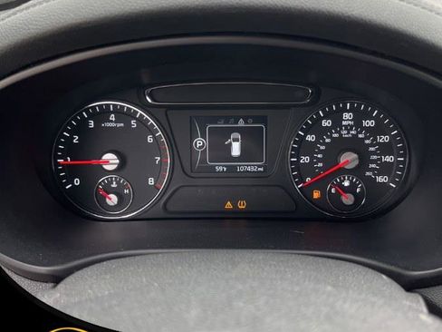 Used 2017 Kia Sorento AWD image 5