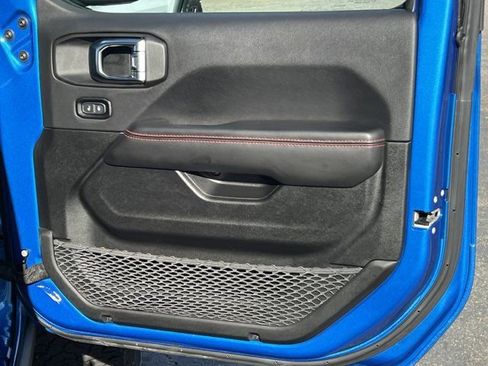 Used 2024 Jeep Wrangler Unlimited Rubicon image 17