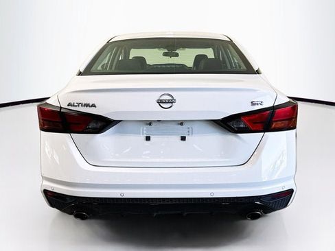 Used 2024 Nissan Altima 2.5 SR FWD image 6