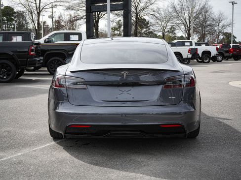 Used 2021 Tesla Model S Plaid image 10