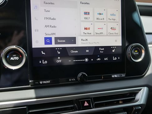 Used 2024 Lexus RX 350 FWD w/ Technology Package image 19