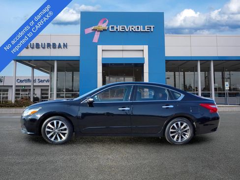 Used 2017 Nissan Altima 2.5 SV w/ Convenience Package FWD image 4