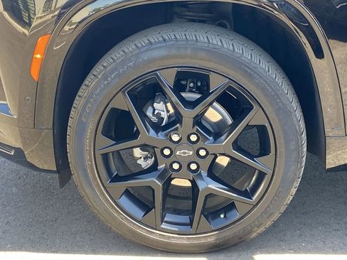Used 2024 Chevrolet Traverse RS w/ LPO, Floor Liner Package FWD image 30