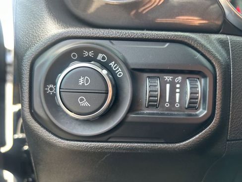 Used 2022 Jeep Gladiator Sport AWD/4WD image 29