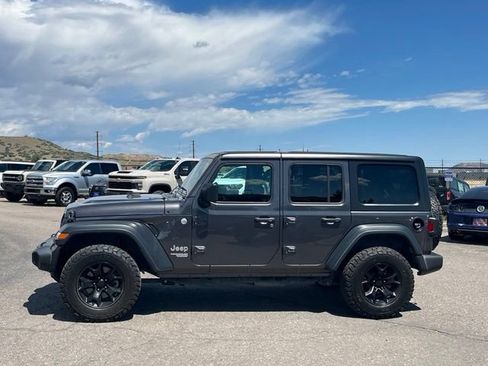 Used 2018 Jeep Wrangler Unlimited Sport S AWD/4WD image 2