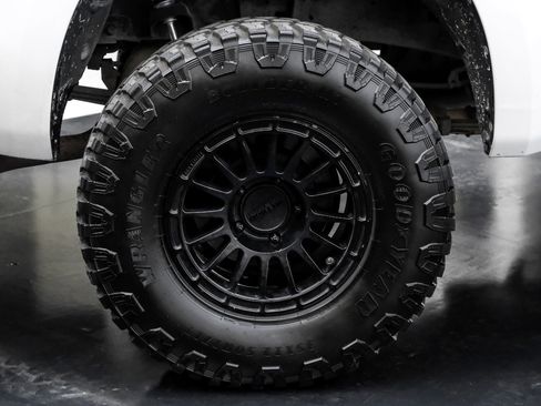 Used 2010 Toyota Tundra 4x4 CrewMax image 59