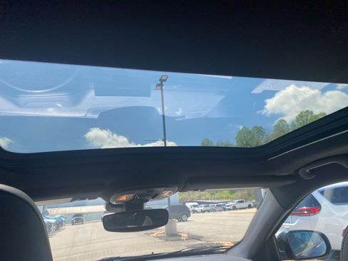 Certified 2023 Jeep Compass Limited w/ Sun and Sound Group AWD/4WD image 17