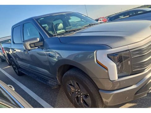 Used 2024 Ford F150 Lightning Lariat AWD/4WD image 2