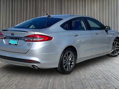 Used 2017 Ford Fusion SE w/ Equipment Group 201A image 14