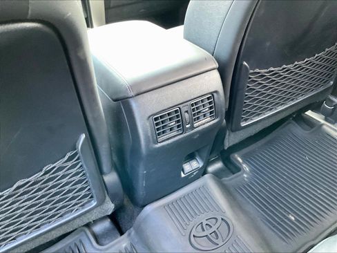 Used 2021 Toyota 4Runner Limited AWD/4WD image 10