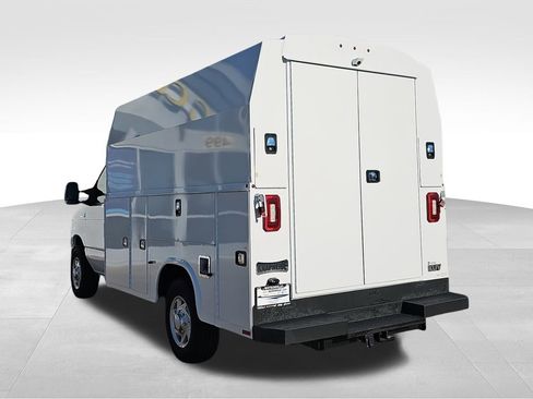 New 2025 Ford E-350 and Econoline 350 Super Duty w/ Power Equipment Group image 5