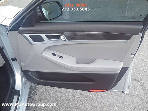 Used 2015 Hyundai Genesis 3.8 image 14