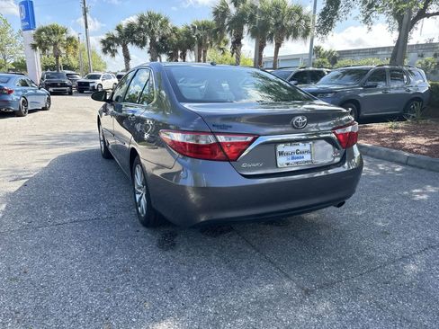 Used 2017 Toyota Camry XLE FWD image 4