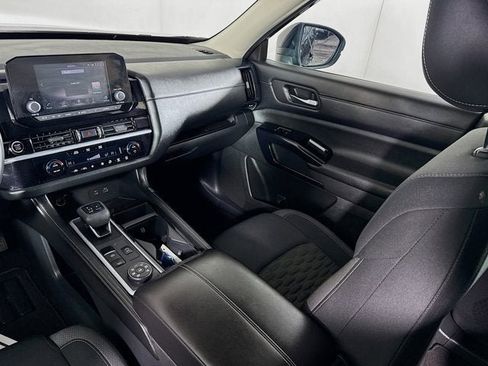 Certified 2022 Nissan Pathfinder S image 18