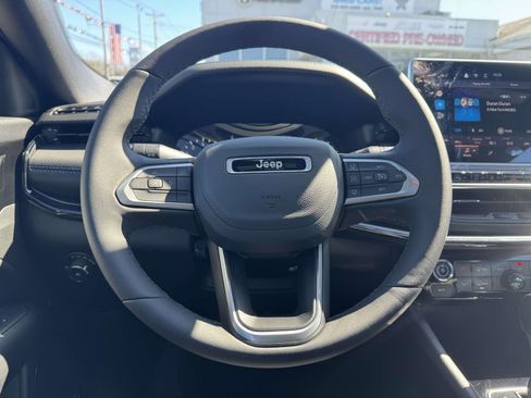 Used 2025 Jeep Compass Limited w/ Sun & Sound Group AWD/4WD image 12