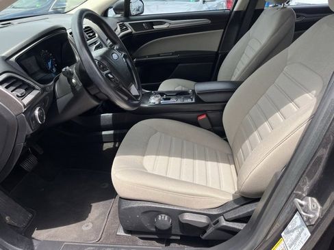 Used 2019 Ford Fusion S image 9