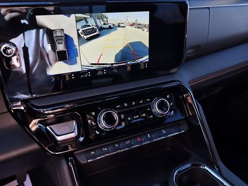 Used 2025 GMC Sierra 1500 AT4 w/ Technology Package image 15