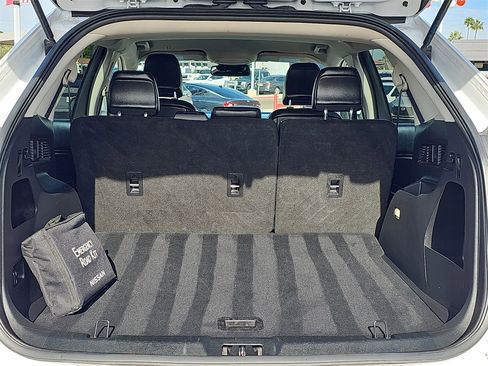 Used 2024 Ford Edge SEL image 12