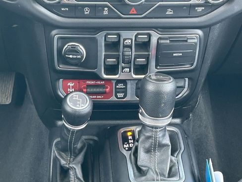 Used 2026 Jeep Gladiator Rubicon AWD/4WD image 21