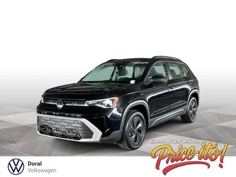 Used 2025 Volkswagen Taos S FWD image 1