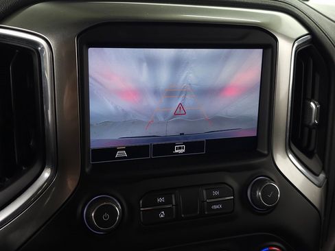 Used 2021 Chevrolet Silverado 1500 LT Trail Boss w/ Convenience Package II image 31