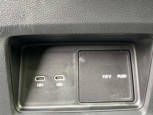 New 2026 Volkswagen Atlas SE FWD image 15