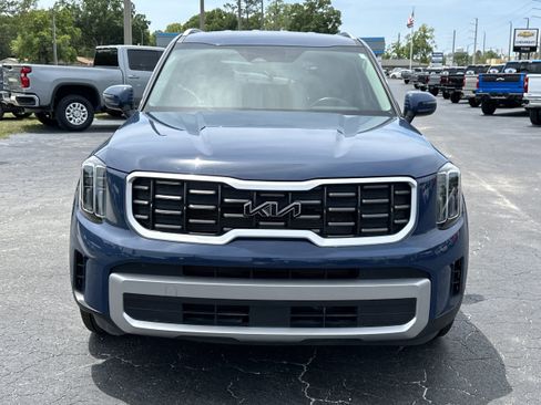 Used 2023 Kia Telluride S AWD/4WD image 3