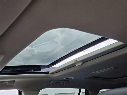 Certified 2023 GMC Acadia Denali w/ Denali Ultimate Package image 16