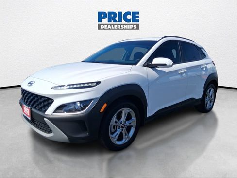 Used 2023 Hyundai Kona SEL AWD/4WD image 2