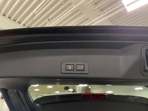 Used 2023 Subaru Ascent Onyx Edition AWD/4WD image 16