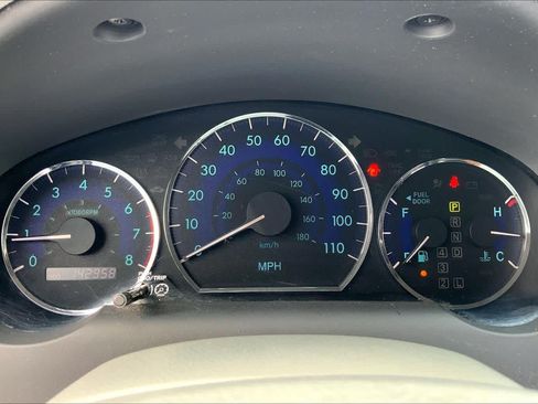 Used 2010 Toyota Sienna XLE w/ Towing Prep Pkg FWD image 24
