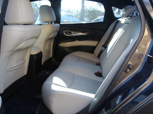 Used 2013 INFINITI M37 w/ Premium Pkg RWD image 22