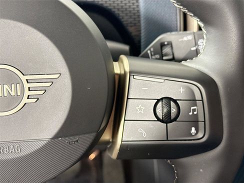 Used 2025 MINI Cooper Countryman S w/ Comfort Package Max image 18