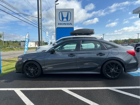 Used 2023 Honda Civic Sport image 2