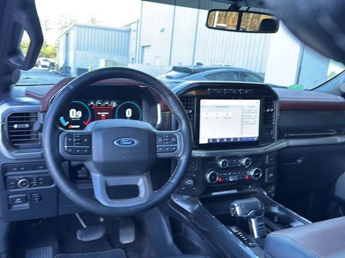 Used 2022 Ford F150 Lariat image 16