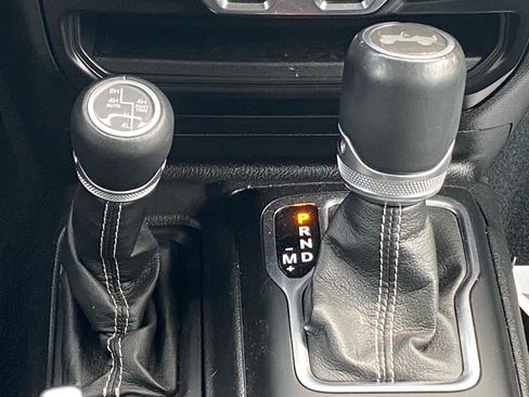 Used 2022 Jeep Wrangler Unlimited Sahara w/ Safety Group AWD/4WD image 8