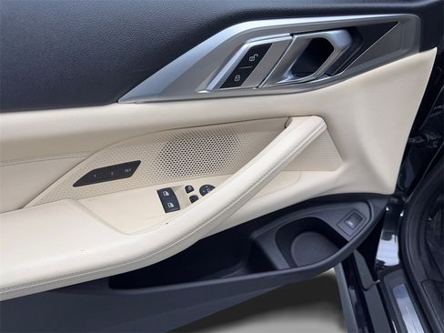 Used 2022 BMW 430i Coupe image 32