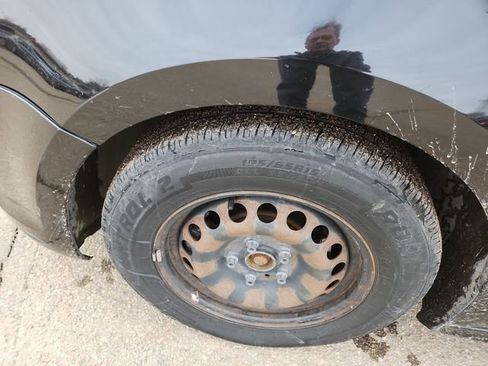 Used 2011 Volkswagen Jetta S image 28