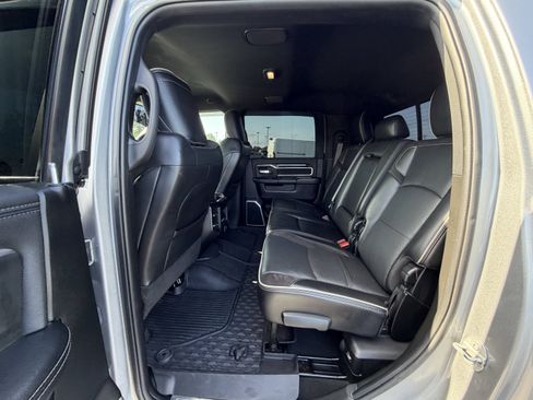 Used 2019 RAM 2500 Laramie w/ Night Edition AWD/4WD image 10