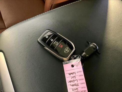Used 2019 Toyota Land Cruiser AWD/4WD image 15