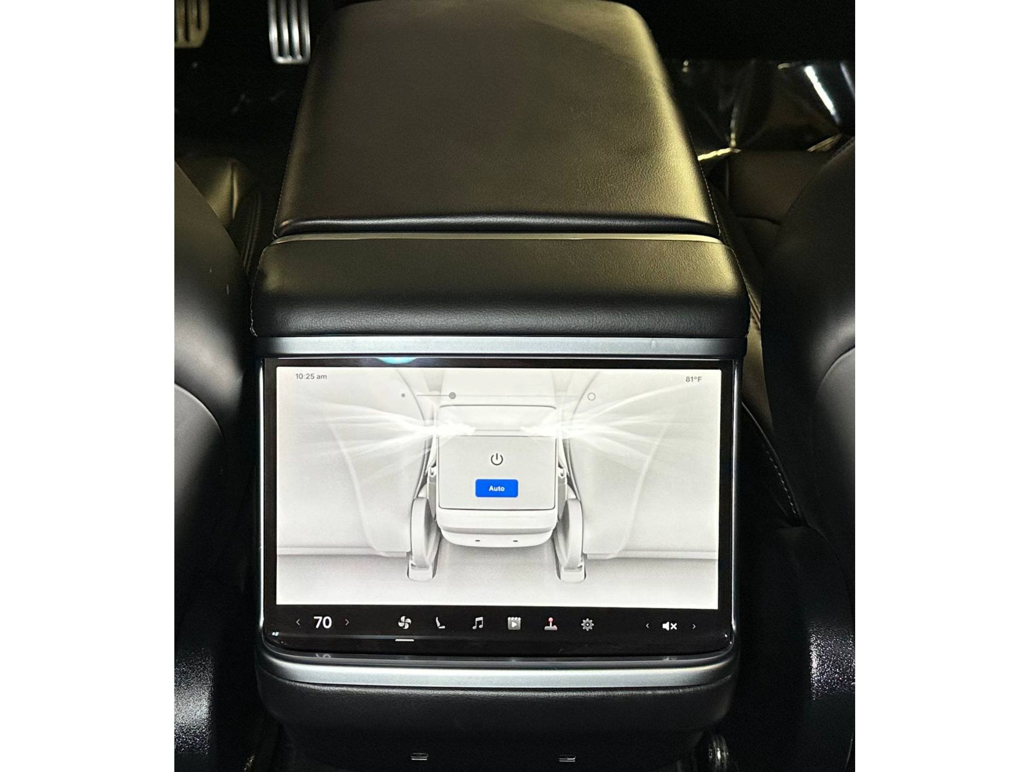 Used 2024 Tesla Model S AWD/4WD image 35